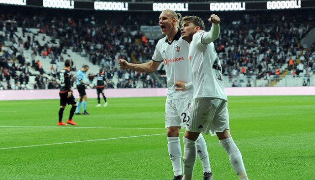 Adem Ljajic Beşiktaş formasıyla ligde 9. golünü attı