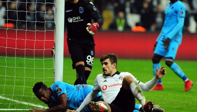 Beşiktaş'ta Gökhan Gönül ve Dorukhan Toköz Trabzonspor maçında yok