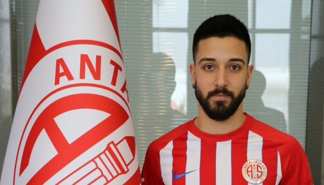Antalyaspor'da Tarık Çamdal'ın sözleşmesi uzatıldı