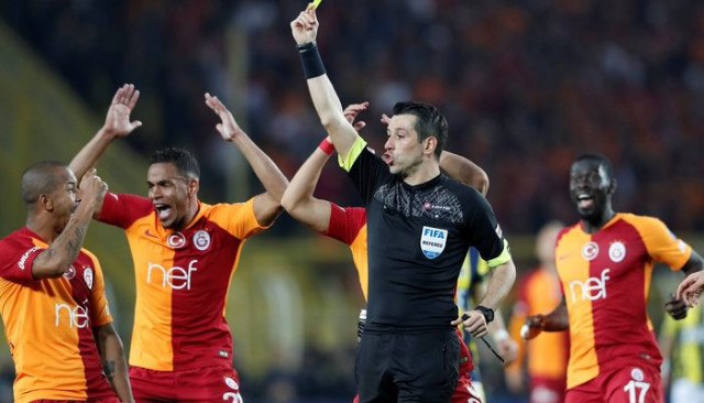 Galatasaraylı taraftarının şikayetçi olduğu derbi hakemi Ali Palabıyık için karar verildi