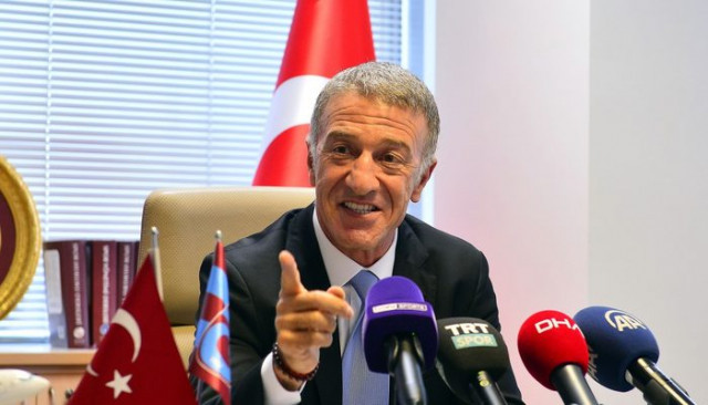 Ahmet Ağaoğlu: Trabzonspor gönüllerin şampiyonu oldu