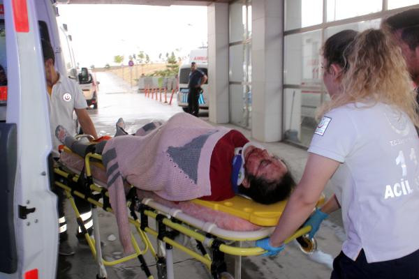 9 aylık hamile eşini hastaneye götürürken dehşeti yaşadılar