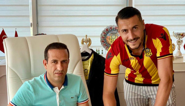 Evkur Yeni Malatyaspor Adis Jahovic'i kadrosuna kattığını açıkladı