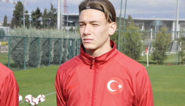 Medipol Başakşehir Efecan Barlık'ı transfer etti