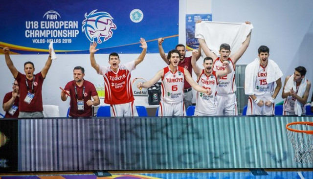 18 Yaş Altı Erkekler Avrupa Basketbol Şampiyonası'nda Türkiye finalde!