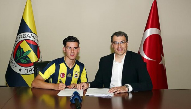 Ferdi Kadıoğlu'ndan itiraf: Fenerbahçe'den ayrılmayı düşündüm