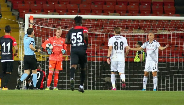 Bir başvuru da Beşiktaş'tan! Kural hatası...
