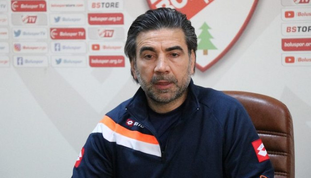 Boluspor Teknik Direktörü Özköylü, basın toplantısında isyan etti