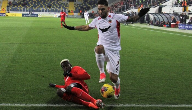 Süper Lig: Gençlerbirliği: 0 - Gaziantep FK: 0 (İlk yarı)
