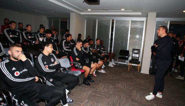 Beşiktaş'ta Abdullah Avcı'dan futbolculara veda