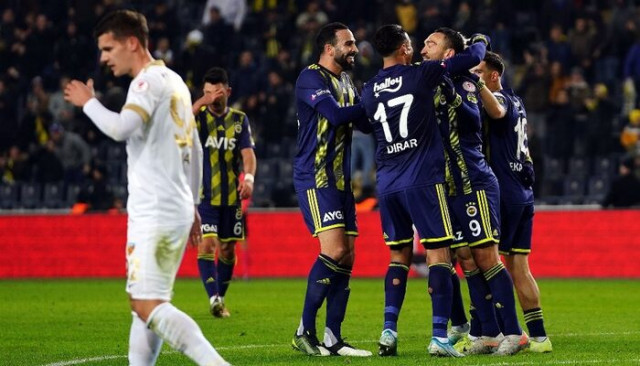 Fenerbahçe - Başakşehir maçı canlı izle | FB canlı maç izle