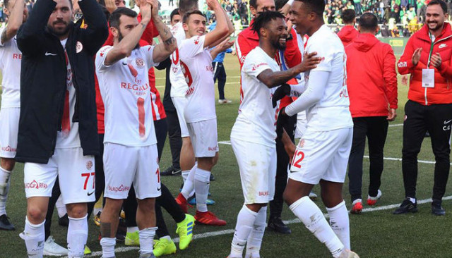 Antalyaspor'da 2 eksik
