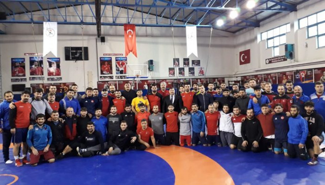 Güreş Federasyonu Başkanı Musa Aydın'ın kamp ziyaretleri sürüyor