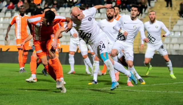TFF 1. Lig: Adanaspor: 2 - Osmanlıspor: 0 (İlk yarı sonucu)