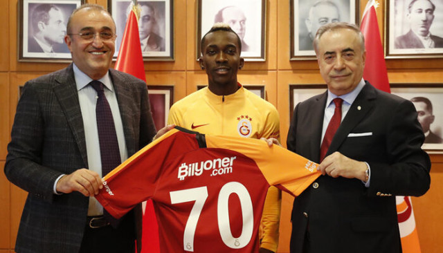 Galatasaray'dan Onyekuru'nun bonservisi için açıklama