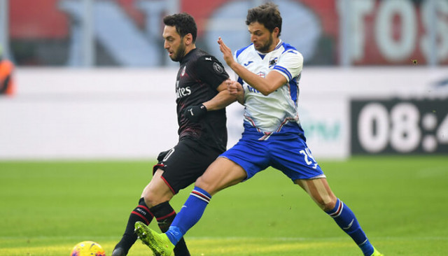 Newcastle United, Hakan Çalhanoğlu için Milan'ın teklif yapacak