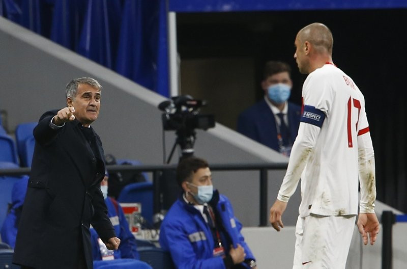 Burak Yılmaz'dan Şenol Güneş'e şok tepki: Ne yapıyorsun hocam