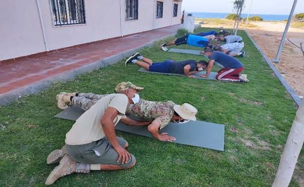 Türk askerinden Libyalı askerlere eğitim