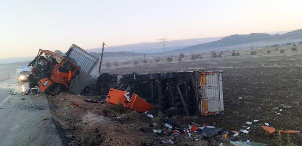 Burdur'da peş peşe 4 kaza: Yaralılar var!