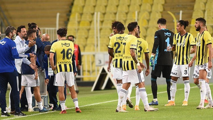 Fenerbahçe'de gidecek isimler belli oldu