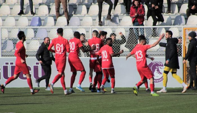 TFF 1. Lig: Keçiörengücü:1 - Adana Demirspor: 3 (Maç sonucu)