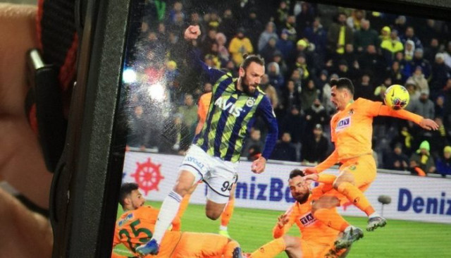 Mustafa Pektemek çok konuşulan penaltı pozisyonunu anlattı