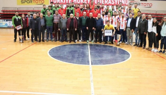 2019-2020 sezonu Erkekler Salon Hokeyi Süper Ligi sona erdi