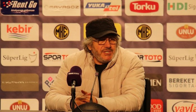 Mustafa Reşit Akçay: Asla teslim olmamalıyız 