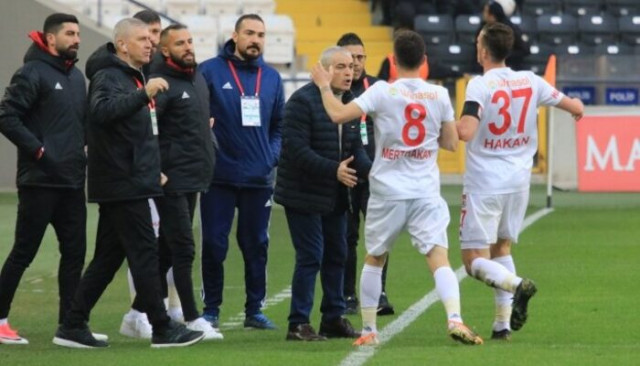 Rıza Çalımbay'dan Sumudica'ya şok sözler