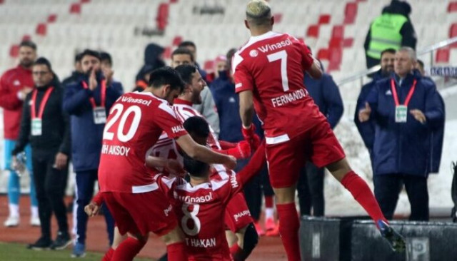 Mert Hakan Yandaş'dan gol sevincini açıklaması!
