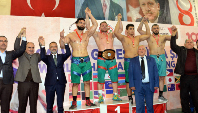 Şalvar Güreşi'nde dünya şampiyonu Türkiye oldu