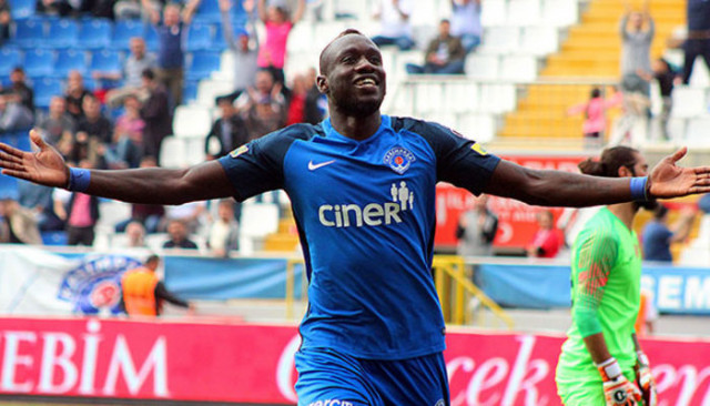 Galatasaray'da Mbaye Diagne Kasımpaşa'ya kiralanıyor