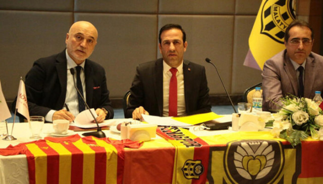 BtcTurk Yeni Malatyaspor, Hikmet Karaman ile sözleşme imzaladı