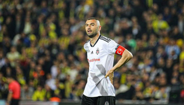 Burak Yılmaz Çin'den özür diledi