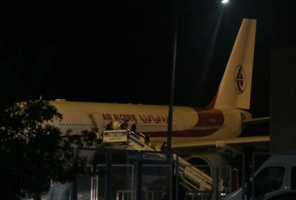 Cezayir'deki Türk vatandaşları Türkiye'ye