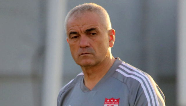 Rıza Çalımbay: Liglerin başlama tarihini çok erken buluyorum