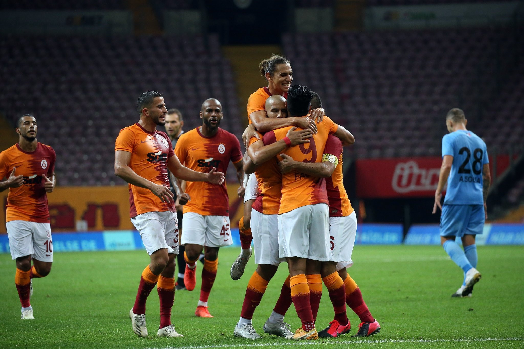 Galatasaray'da transferde dev tasarruf