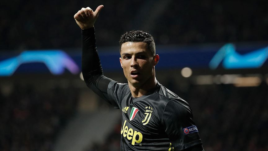 Dünya yıldızı Cristiano Ronaldo, tarihe geçti!