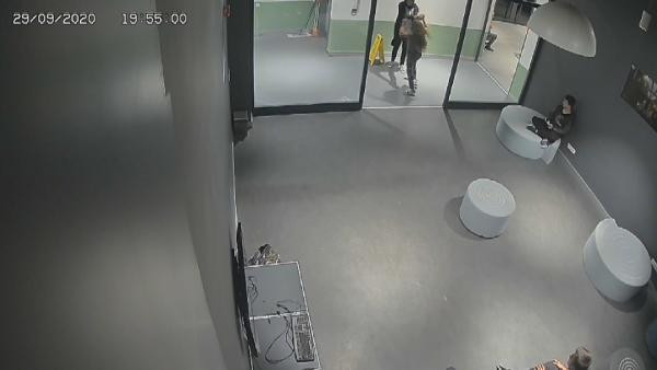 Maske uyarısı yapan kız &ccedil;ocuğunu d&ouml;vd&uuml;ler! - Resim : 1