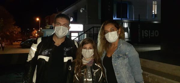 Maske uyarısı yapan kız &ccedil;ocuğunu d&ouml;vd&uuml;ler! - Resim : 3