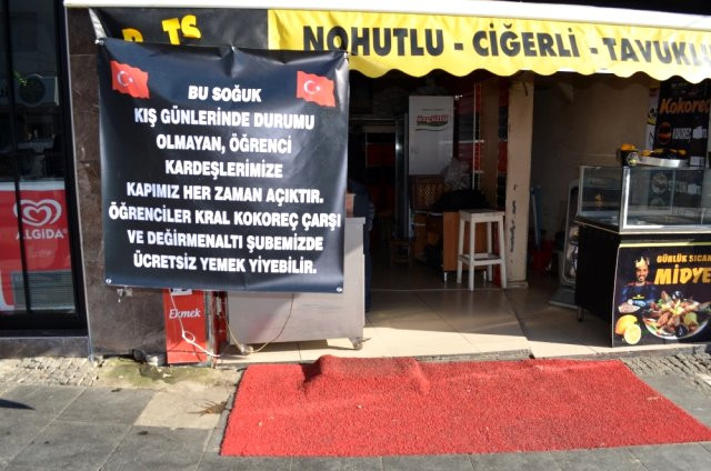 Ogrenciler Icin Bedava Yemek Kampanyasi Baslatti
