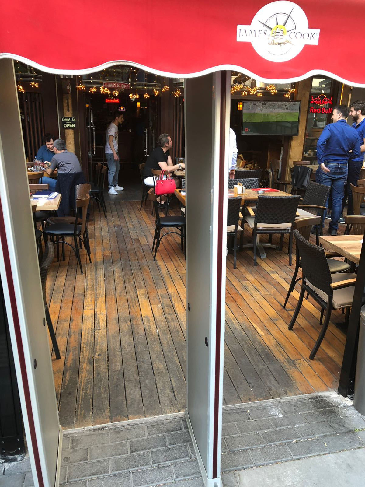 ickili yerlerde yeni donem politika