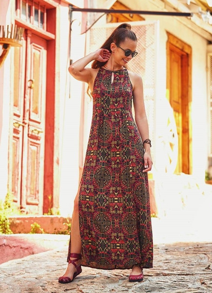 Gelecekten Gunumuze Etnik Giyim Guncel